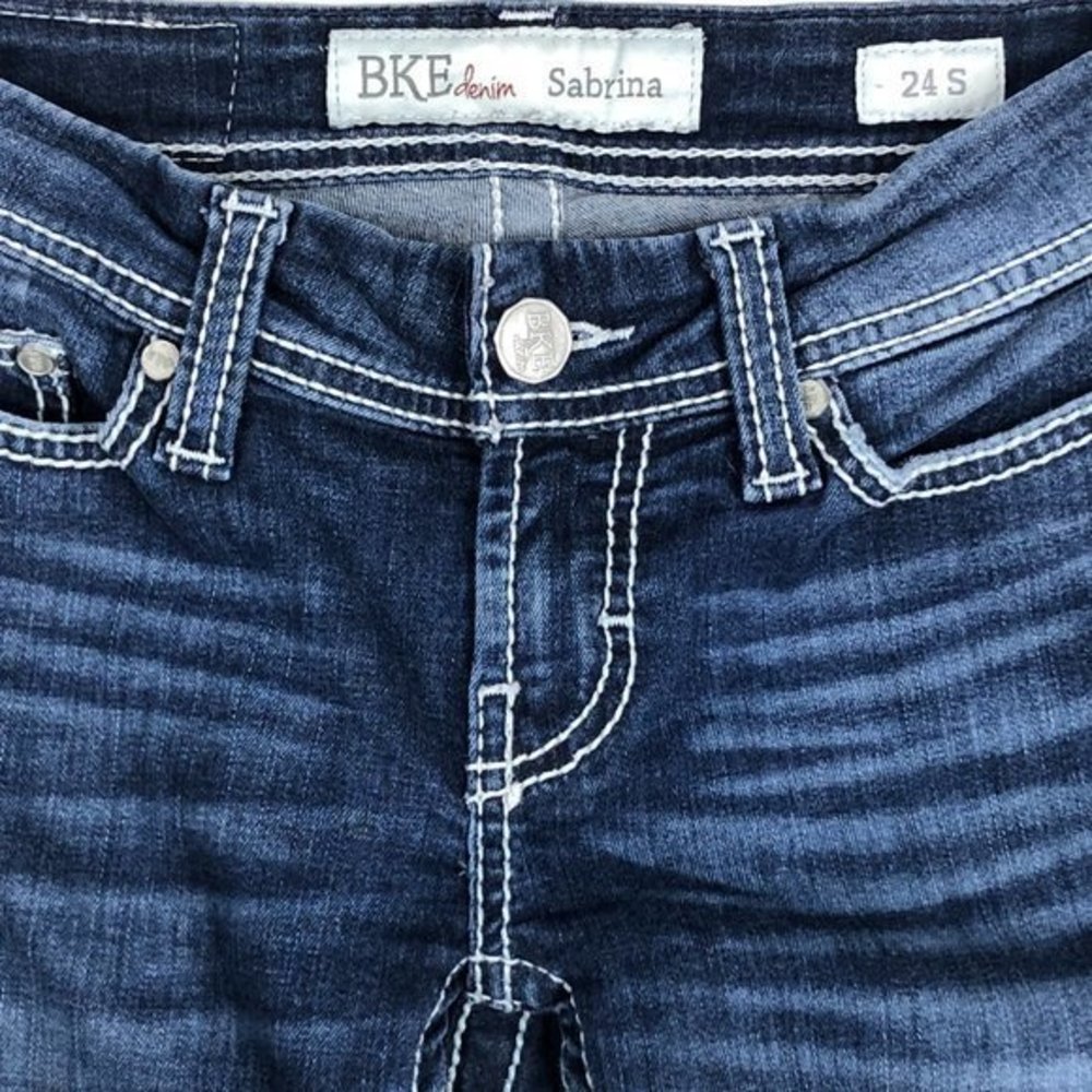 BKE Denim Sabrina Womens Cropped Capri Jeans Raw Hem Thick Stitch Size 27 - Picture 8 of 8
